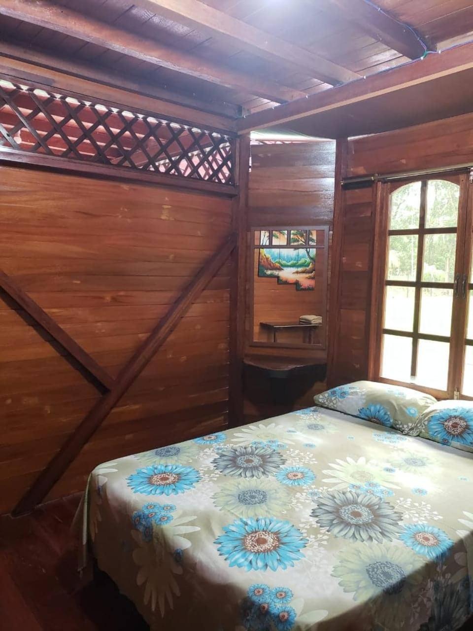 Quinta Primavera - Hosteria Campestre Нуева-Лоха Екстер'єр фото